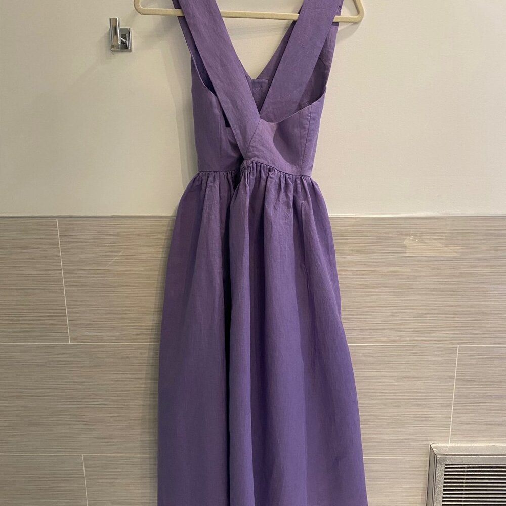 Sleeveless Purple Maxi Dress with Cross-Back Detail - Picture 4 of 8